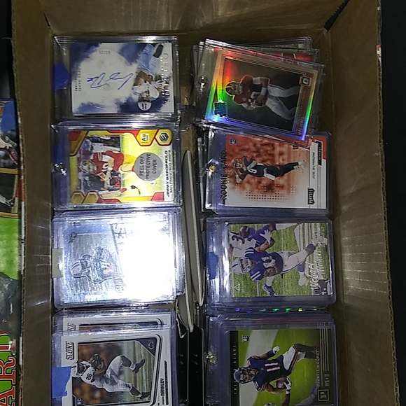 Hobby Box!! Random/price drop!!! Tier 3 - Picture 6 of 9